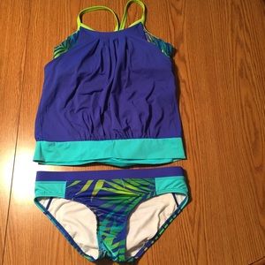Sporty bathing suit tankini.